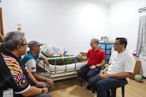 DATUK FAHMI FADZIL