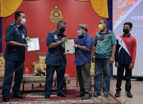 DATUK YAHAYA MADIS