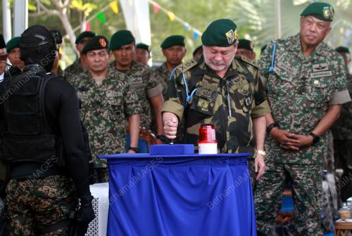 JB09_07052018_SULTAN_PECAH_TANAH