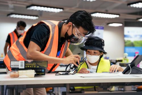 DRON ISKANDAR INVESTMENT BERHAD