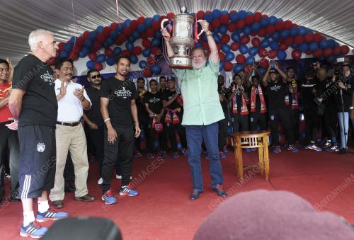 JB09_15052016_MERAIKAN-PIALA_FA