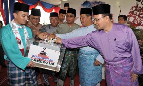 JB09_16082014_TABUNG_GAZA