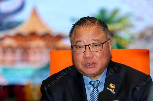 DATUK SERI TIONG KING SING 