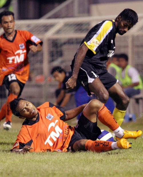 PIALA FA PERAK DAN JOHOR