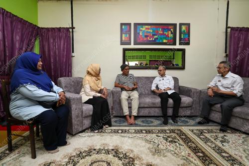 DATUK FAHMI FADZIL 
