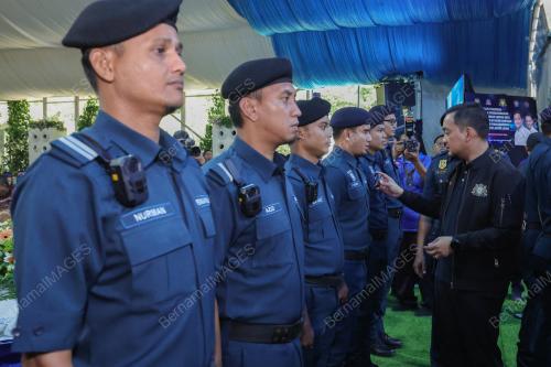 DATUK ONN HAFIZ GHAZI