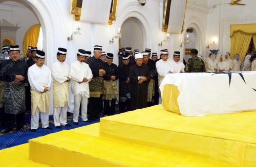 SULTAN ISKANDAR SULTAN ISMAIL