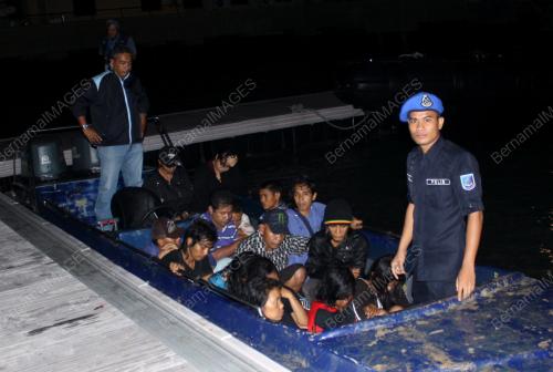 PENDATANG TANPA IZIN