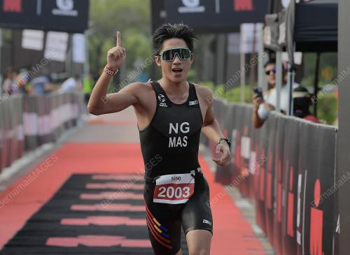 IRONMAN 70.3 DESARU COAST