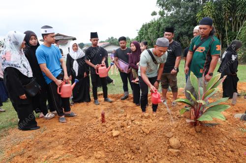MOHAMAD NORZUHAIRI NOORISNIEN