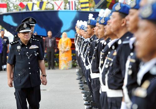 JB09_25032015_HARI_POLIS