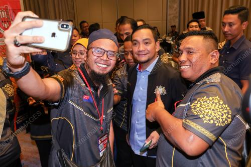 DATUK ONN HAFIZ GHAZI