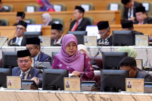 KHAIRIN NISA ISMAIL @ MD ON