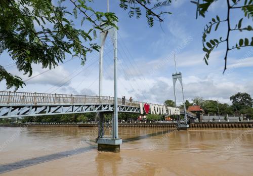 TINJAUAN BANJIR