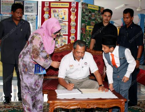 MUHYIDDIN YASSIN