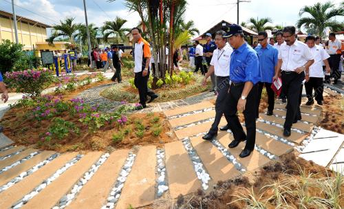 JB09_29042013_DEWAN_MAOKIL