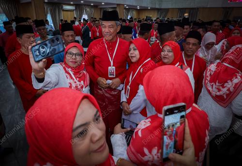 DATUK SERI MOHAMAD HASAN