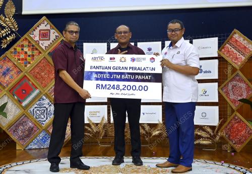 DATUK ROSPIAGOS TAHA