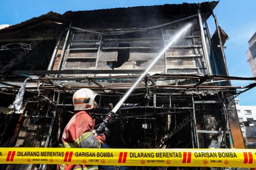 BOMBA PADAM KEBAKARAN KEDAI 