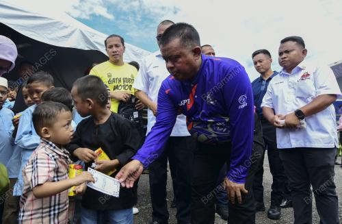 DATUK KAMARUL ZAMAN MAMAT