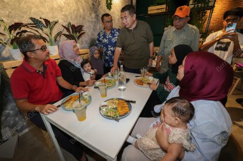 DATUK SERI SALAHUDDIN AYUB 
