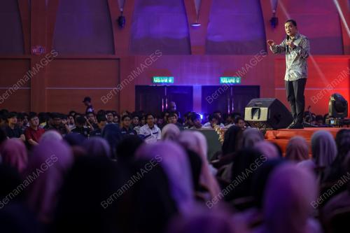 DATUK ONN HAFIZ GHAZI