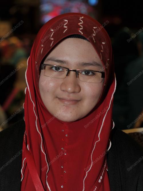 JB10_05062012_NUR_FATEN