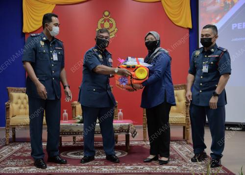 DATUK YAHAYA MADIS