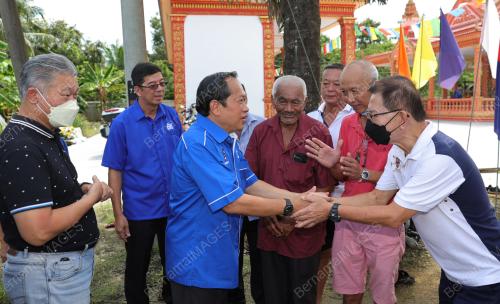 DATUK SERI AHMAD MASLAN