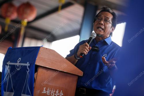 DATUK SERI RAZALI IBRAHIM
