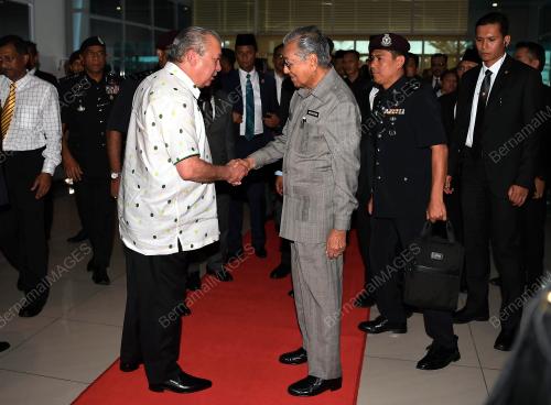 JB10_10012019_MAHATHIR_SULTAN
