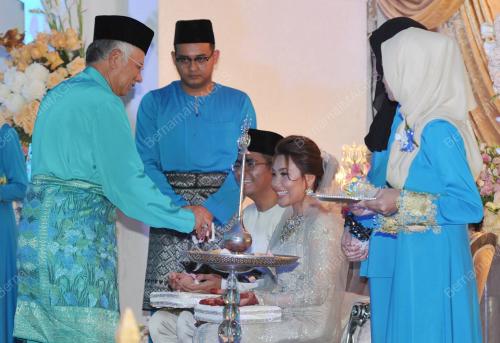 JB10_10042015_PERKAHWINAN