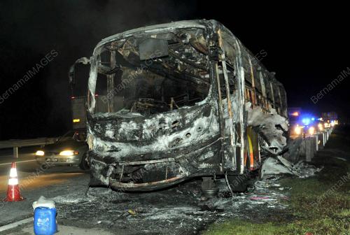 JB10_13052013_BAS_TERBAKAR