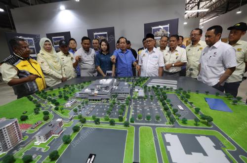 DATUK SERI AHMAD MASLAN
