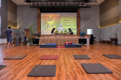 PERSIAPAN HARI WESAK