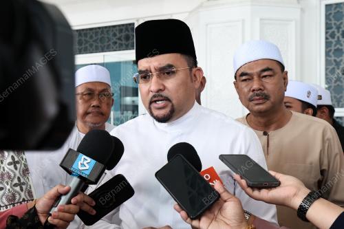 DATUK DR ASYRAF WAJDI