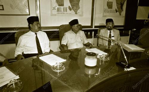 JB10_150390_PONTIAN
