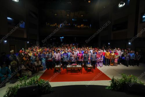 DATUK ONN HAFIZ GHAZI 