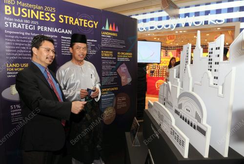 JB10_16062016_PAMERAN_IIBD