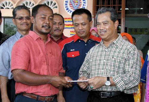 MUHYIDDIN YASSIN