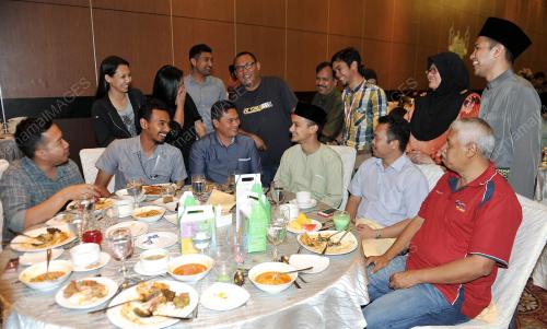JB10_17072014_J-BIOTECH-IFTAR