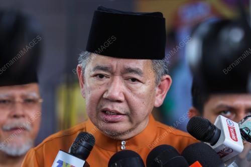 DATUK SERI SALAHUDDIN AYUB