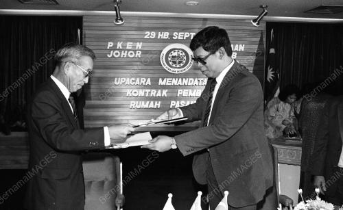 JB10_22012015_PERJANJIAN_PERUMAHAN
