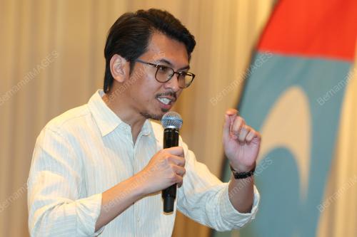 MUHAMMAD KAMIL ABDUL MUNIM