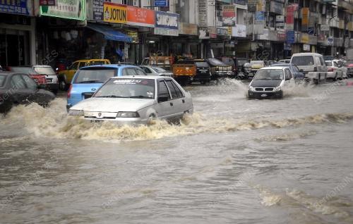 BANJIR KILAT