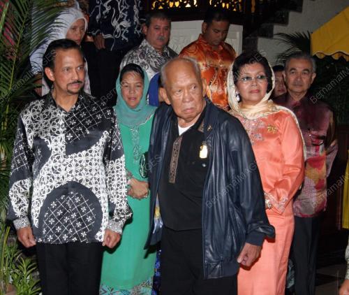 SULTAN HASSANAL BOLKIAH