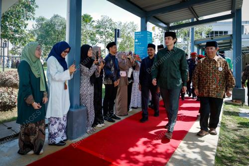 TENGKU HASANAL IBRAHIM ALAM SHAH