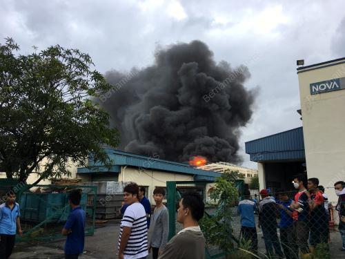 JB10_28022017_KILANG_TERBAKAR
