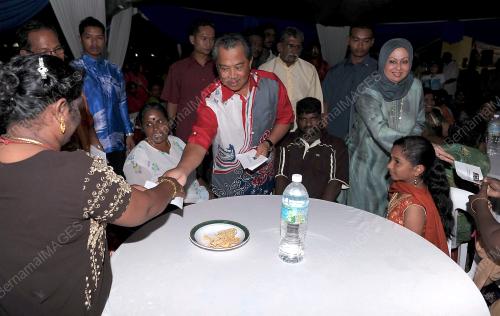 TAN SRI MUHYIDEEN YASSIN