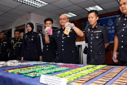 JB11_02052017_DADAH_BN201705022125
